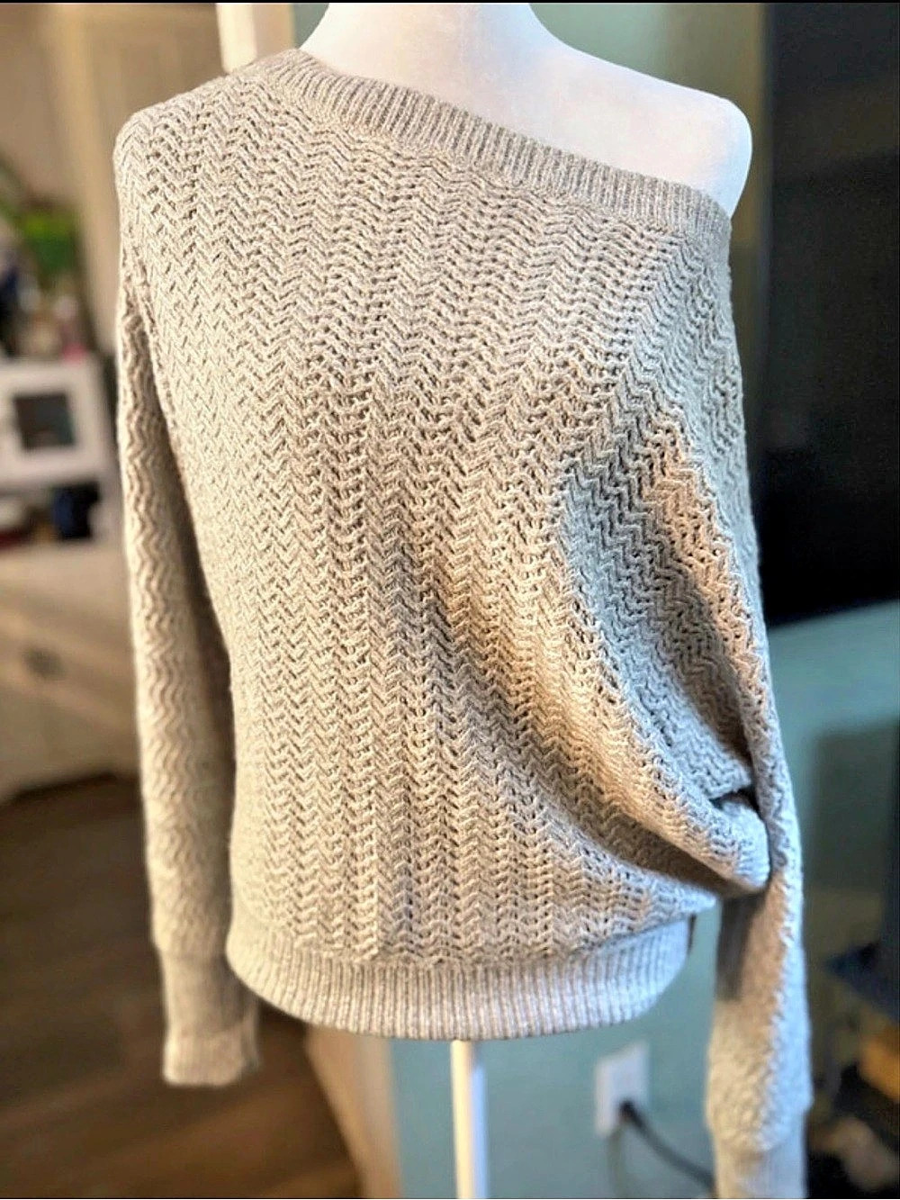 Nicole Miller Herringbone Knit Sweater in Gray Size XS